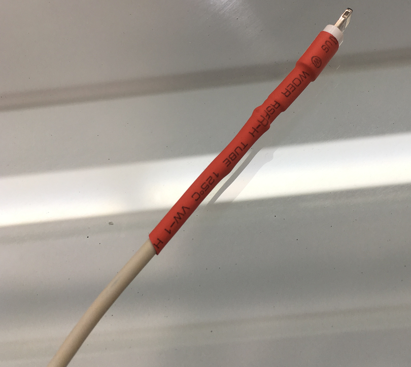バンコクでiphoneの充電ケーブル ライトニングケーブル を修理